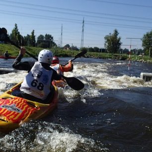 Na kanále se dobře trénuje i skupinové ježdění