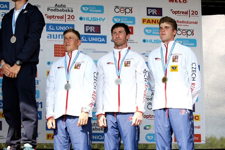 Bronzová medaile z domácího ME v Praze 2018. Zleva: Tomáš Rak, Vítězslav Gebas a Lukáš