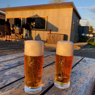 V litovelském kempu je hospůdka se zahrádkou