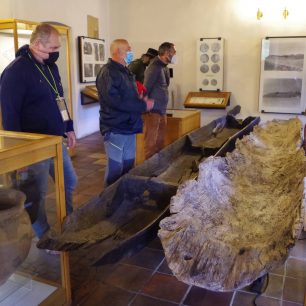 Dlabané kanoe, středověká a pozdně slovanská