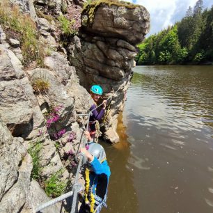 Zajištěná cesta u Hluboké nad Vltavou