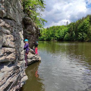 Zajištěná cesta u Hluboké nad Vltavou