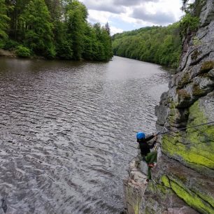 Zajištěná cesta u Hluboké nad Vltavou