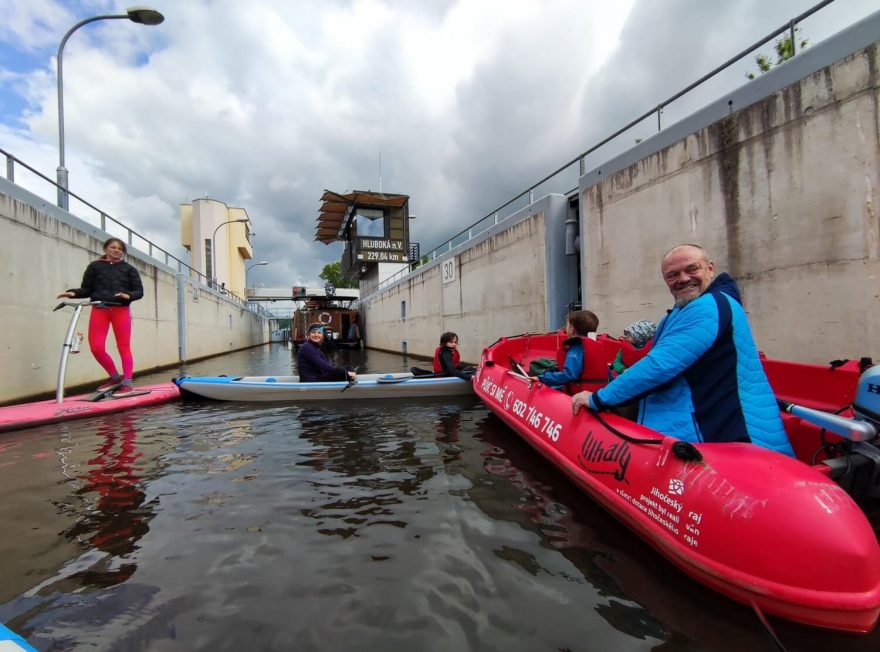 Plavební komora u Hluboké nad Vltavou
