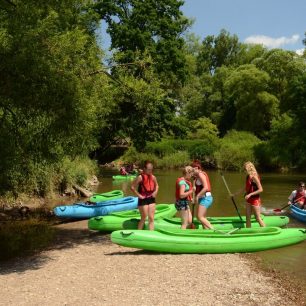 Podobných písčin nabízí Divoká Orlice i Orlice mnoho