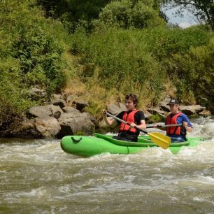 Kamenný práh dokáže zpestřit plavbu