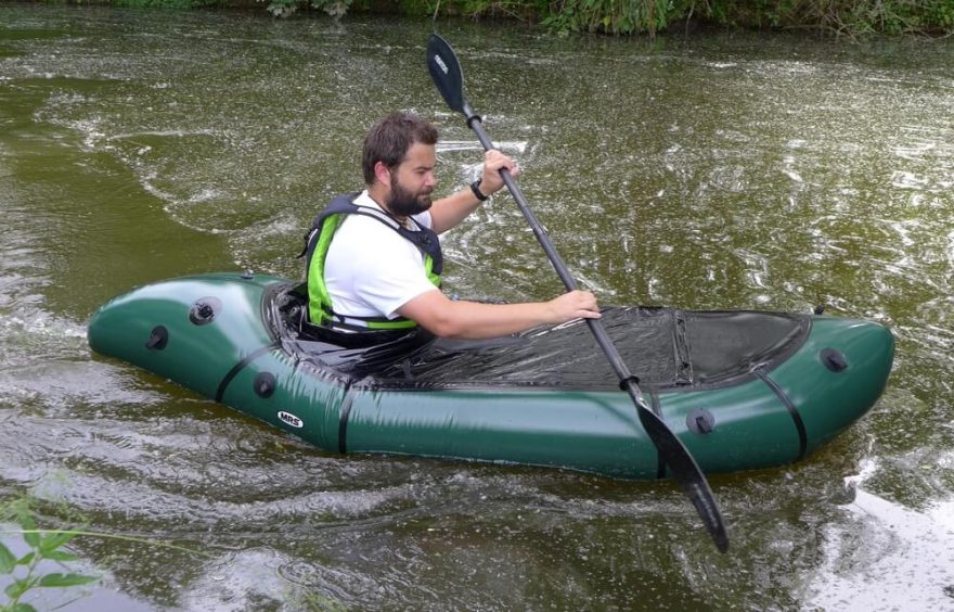 Bez přídavné ploutve je packraft dobře točivý