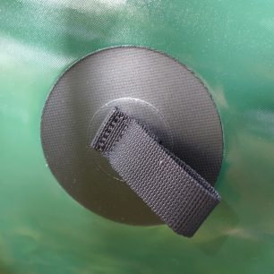 Očka jsou okolo celého packraftu