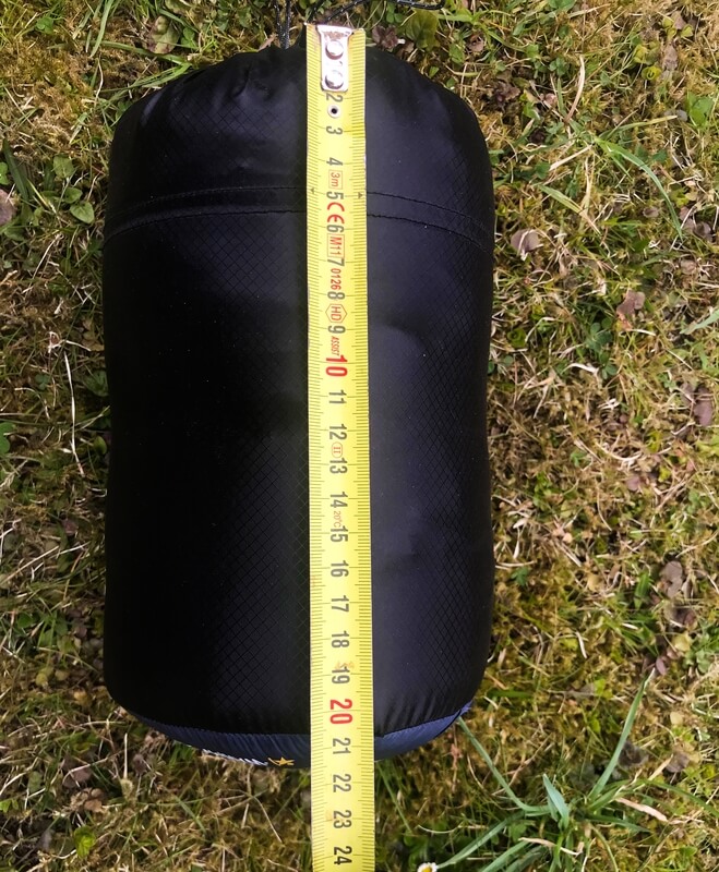 Výška spacáku v kompresním obalu