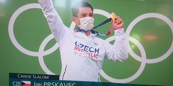 Jiří Prskavec vybojoval historicky první kajakářské zlato ve vodním slalomu na OH!