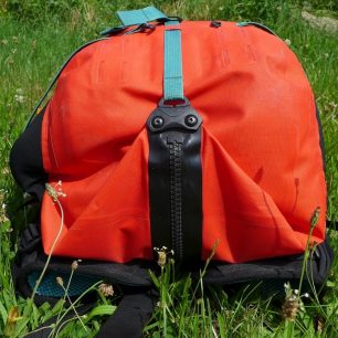 Na dně batohu je konec zipu. Za celou dobu testování se mu nic nestalo