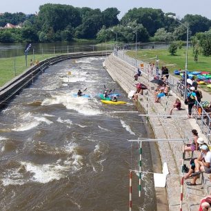 Fandících diváků se našlo dost