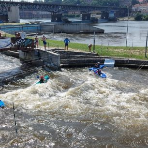 Z crossu kajakářek