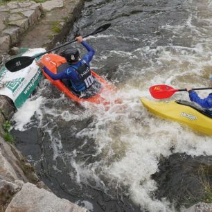 K dalšímu banneru se muselo projet válcem