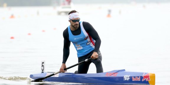 Martin Fuksa vybojoval dvě stříbra na MS v Kodani. Čtyřkajak přidal bronz.