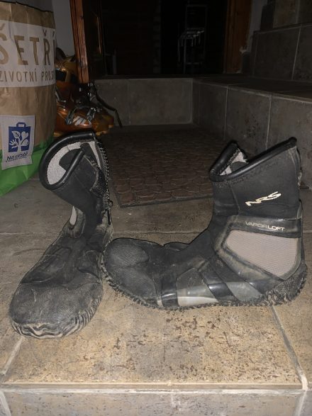 Neoprenové boty NRS, neoprenové rukavice NRS zimní, neoprenové ponožky Hiko 3mm a 5mm