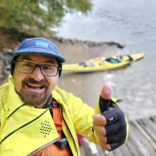 První přestávka druhého dne a natažení dřevěných nohou někde na Lipně