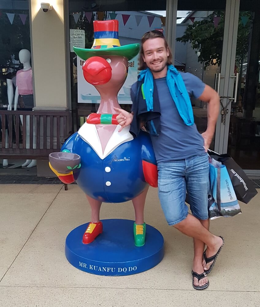 Autor článku se symbolem Mauriciu, ptákem Dodo.