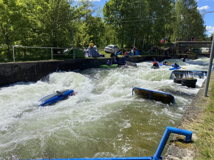 Tady se něco nepovedlo a (sebe) záchrana začíná / F: O. Kazík