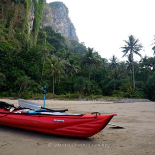 Dokonalá trosečnická atmosféra na mojí "soukromé" pláži.