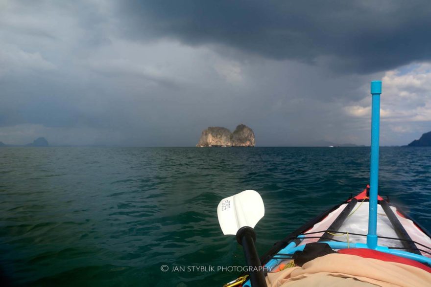 Začátek období dešťů přináší častější bouře.