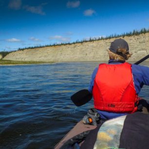 Dříve koryto řeky bývalo o 70 m výš, dnes z toho zbyly jen pískové útesy.