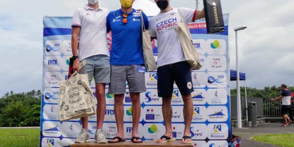 Prskavec třetí na rankingovém závodě na Réunionu, Tereza Kneblová bere stříbro