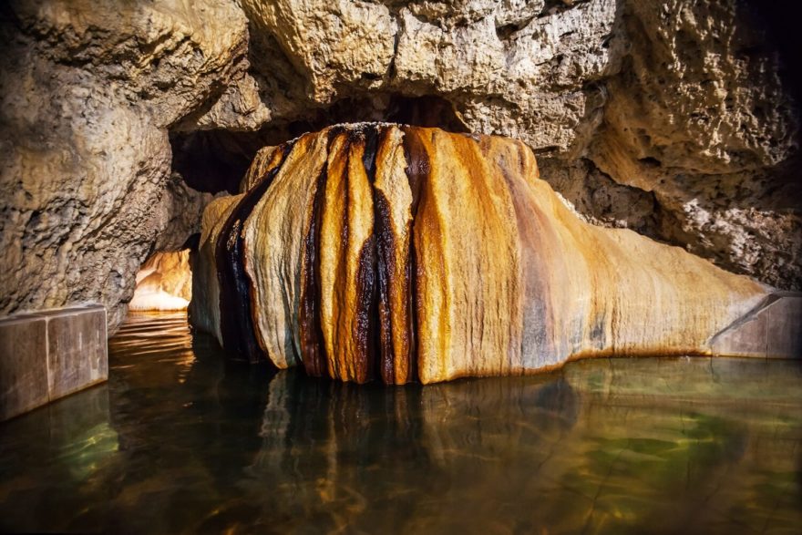 Jeskynní lázeň Parenica je evropským unikátem. Region GRON.