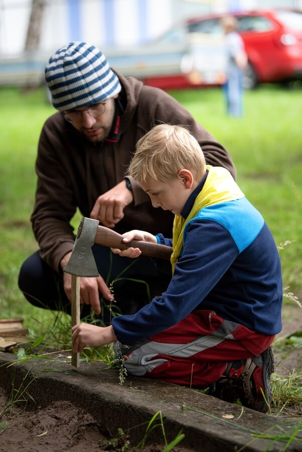 Jak vyrobit třísky a nezkrátit si prsty.