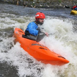 S Mačetou si dokážete užít každý váleček nebo vlnu.