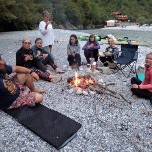 Večírek na pláži může začít.