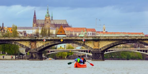 Stezka středozemím – napříč Českem v pohorkách, na kole nebo s pádlem v ruce
