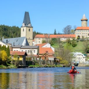 Pohled vodáka na blížící se Rožmberk