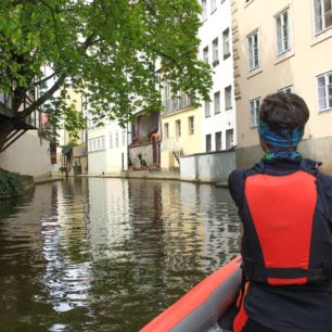 Vydáváme se proti proudu Čertovky.