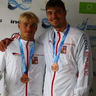 Juniorští deblkajakáři Lukáš Hrábek a Jakub Niebauer získali bronz na trati 1 000 m.