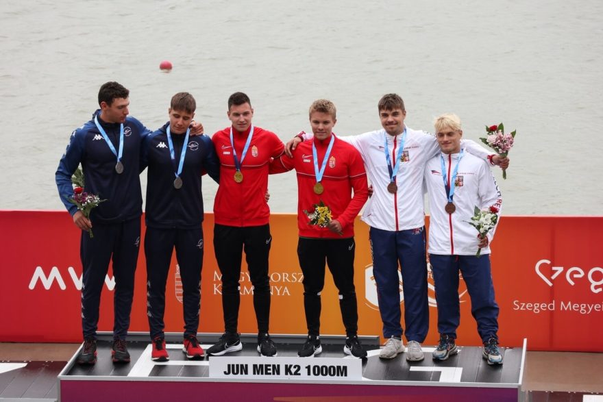 Juniorští deblkajakáři Lukáš Hrábek a Jakub Niebauer získali bronz na trati 1 000 m.