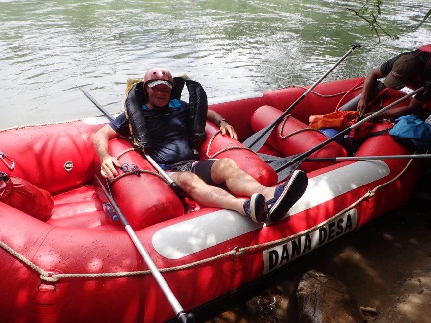 Pauza na řece Alas.