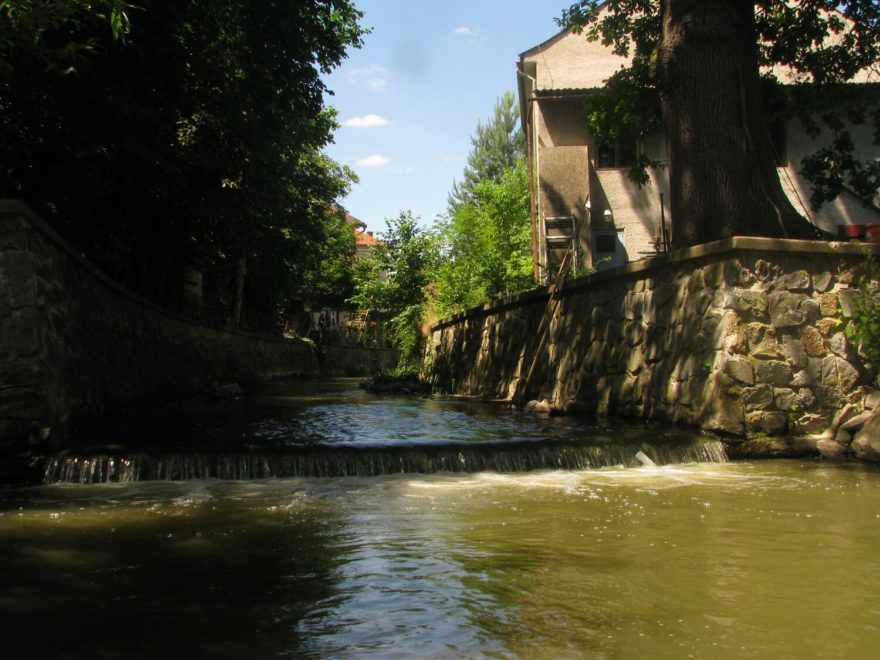 Pňovice stupeň (ř. km 13,17).