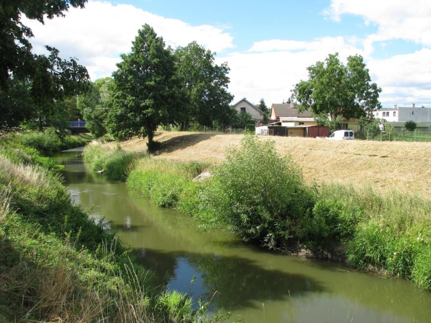 Oskava v Uničově před Šternberskou ulicí.