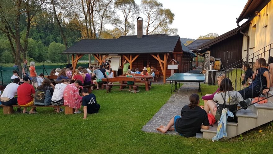 Možností posezení je v resortu hned několik.