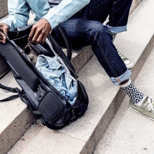 Vodotěsný zip na zádech.