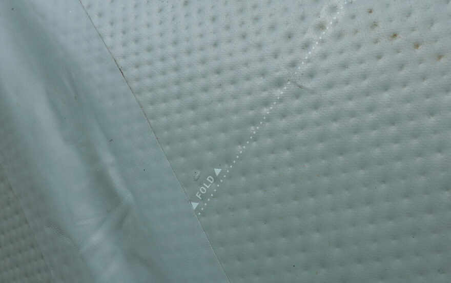 Místa pro složení kánoe jsou označená.