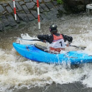 Testování na kanále v Českém Vrbném.