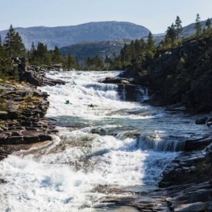 Úžasné nekonečné slajdy. Poslední den na řece.