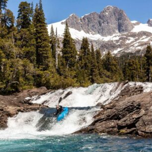 Na začátku řeky nás čekalo creekování v neuvěřitelné krajině.