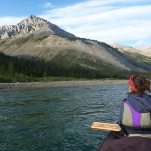 Zde končí hřebeny jako z jiné planety: Backbone Ranges.