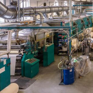 Nánosování PES tkaniny na potírací lince.