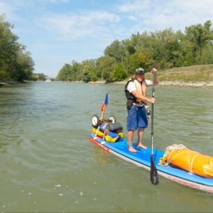 Začátek plavby na Donaukanalu.