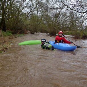 Lovení plaváčka na Kyselé Vodě.