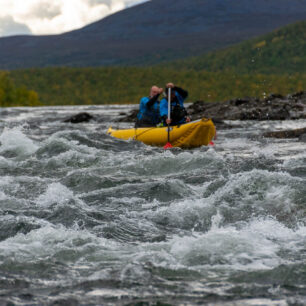 Zase jedna z peřejí na zpestření plavby.